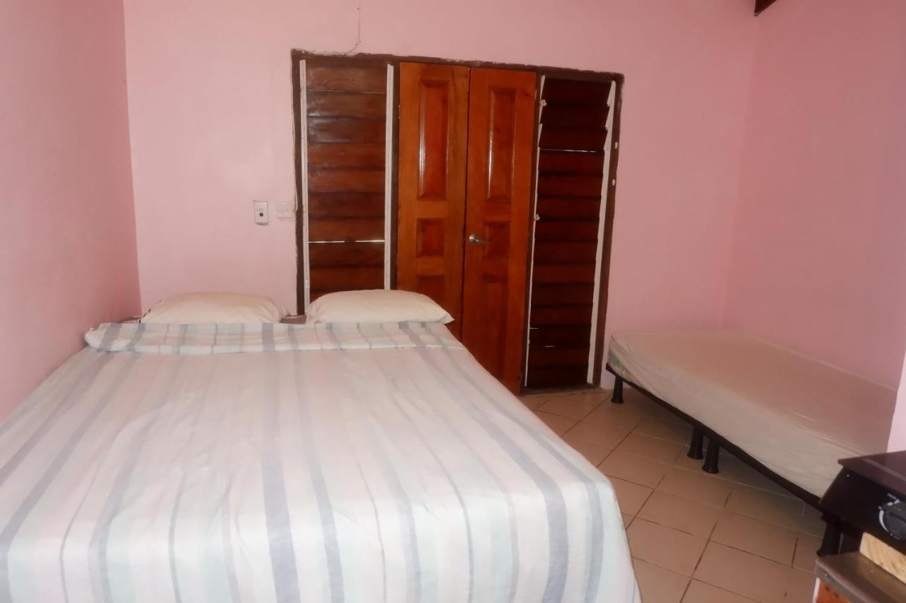 Bluepango Guest House بورت فيلا المظهر الخارجي الصورة