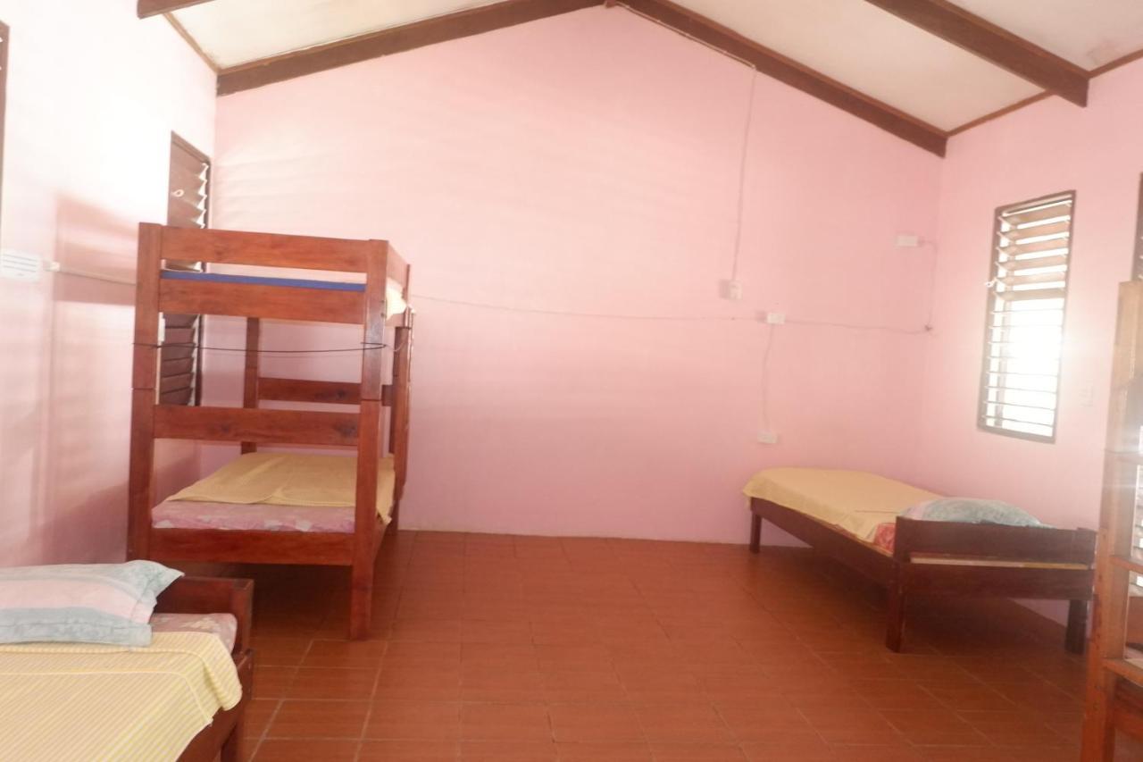 Bluepango Guest House بورت فيلا المظهر الخارجي الصورة