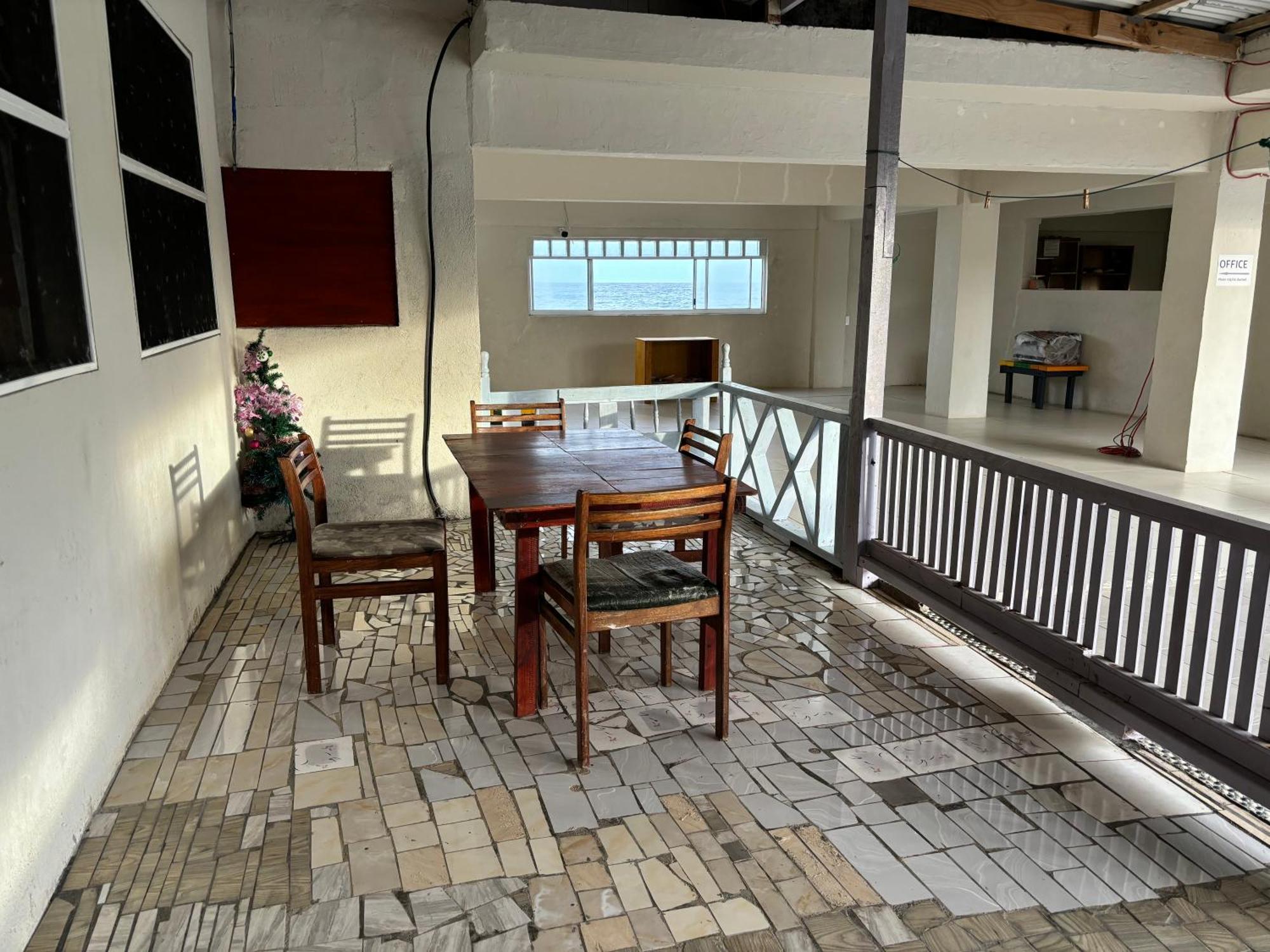Bluepango Guest House بورت فيلا المظهر الخارجي الصورة